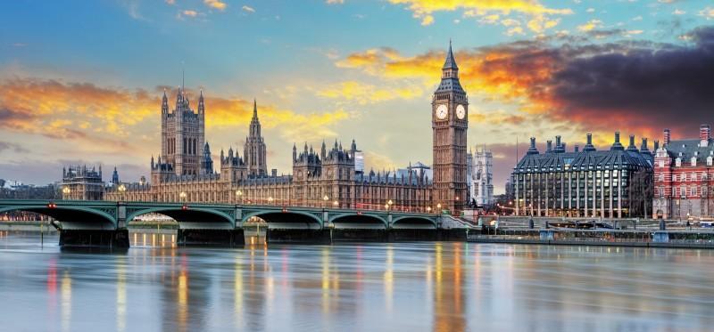 SEOキーワード対策 - イギリス英語とアメリカ英語、3つの主な違い